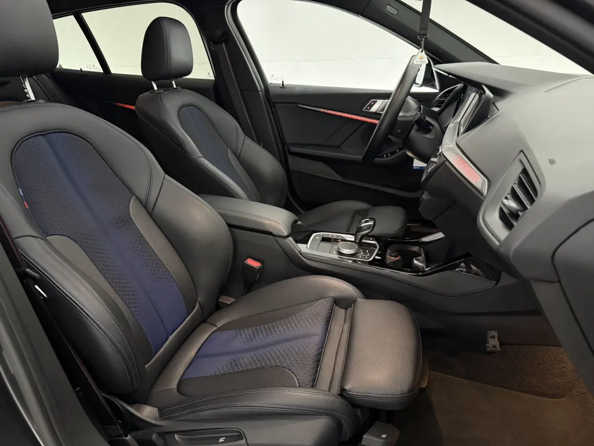 118i High Executive M-Sport | Pano | Virtual | Sfeer | Carplay | Trekhaak | Navi | Parkeersens. | NAP