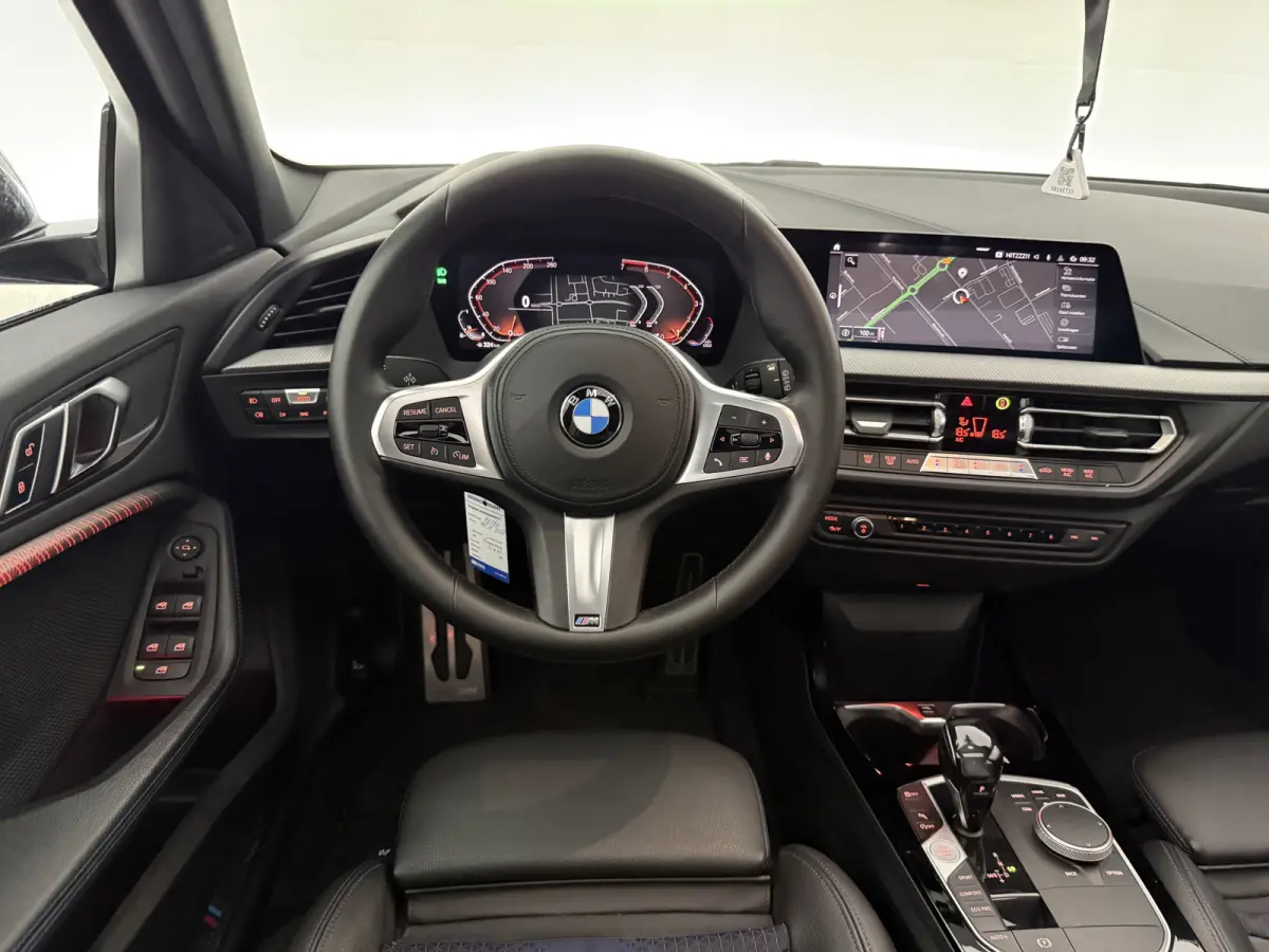 118i High Executive M-Sport | Pano | Virtual | Sfeer | Carplay | Trekhaak | Navi | Parkeersens. | NAP