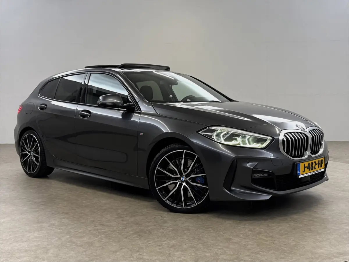 118i High Executive M-Sport | Pano | Virtual | Sfeer | Carplay | Trekhaak | Navi | Parkeersens. | NAP