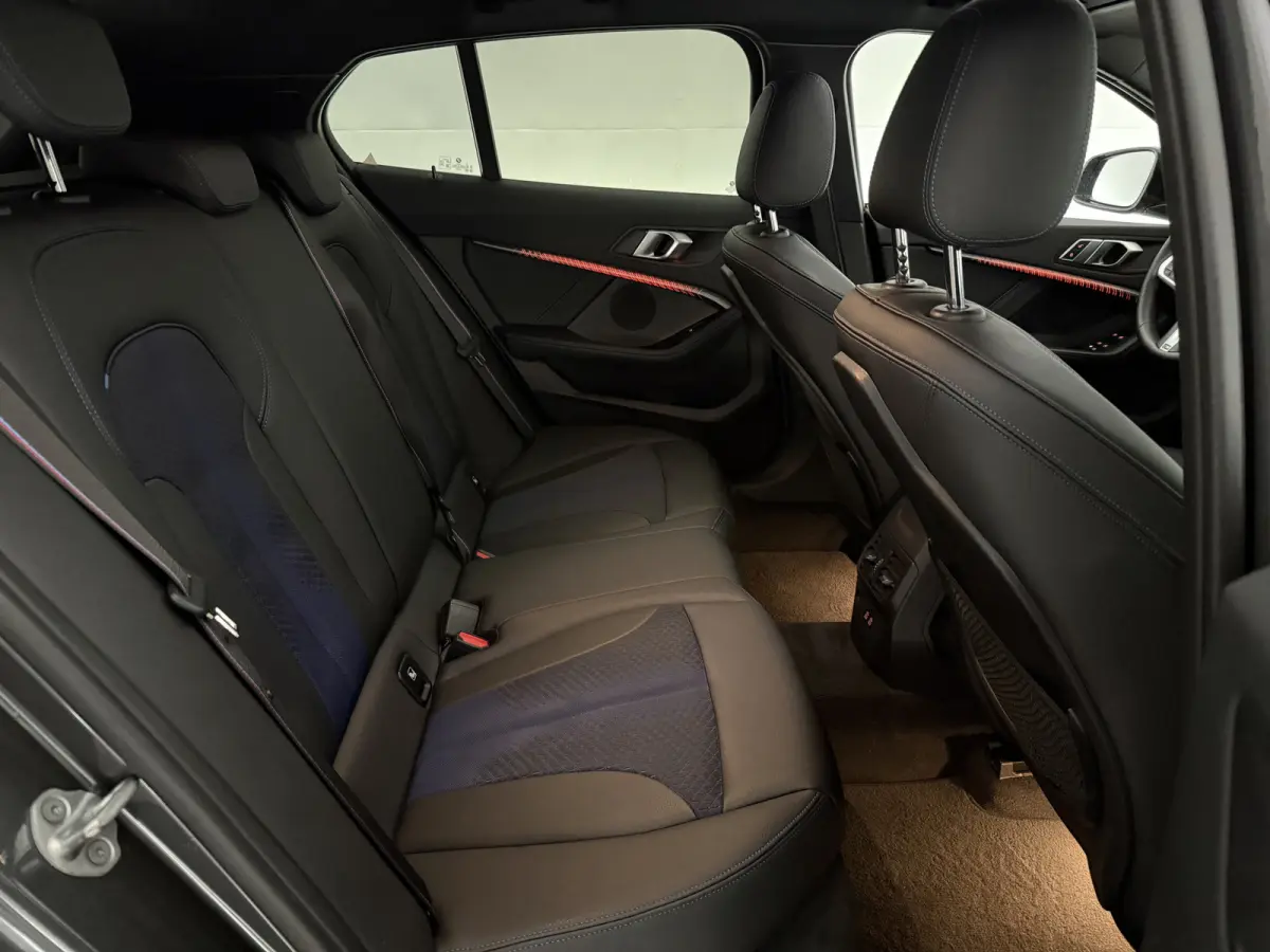 118i High Executive M-Sport | Pano | Virtual | Sfeer | Carplay | Trekhaak | Navi | Parkeersens. | NAP