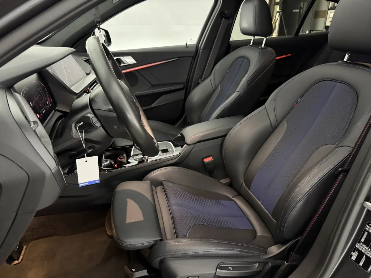 118i High Executive M-Sport | Pano | Virtual | Sfeer | Carplay | Trekhaak | Navi | Parkeersens. | NAP