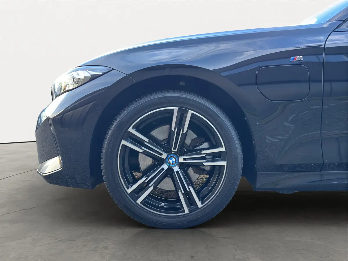 330e M-Sport Volleder | SoH 94% | 360 camera | Panoramadak | Cruise control adaptief | Stoelverwarming |