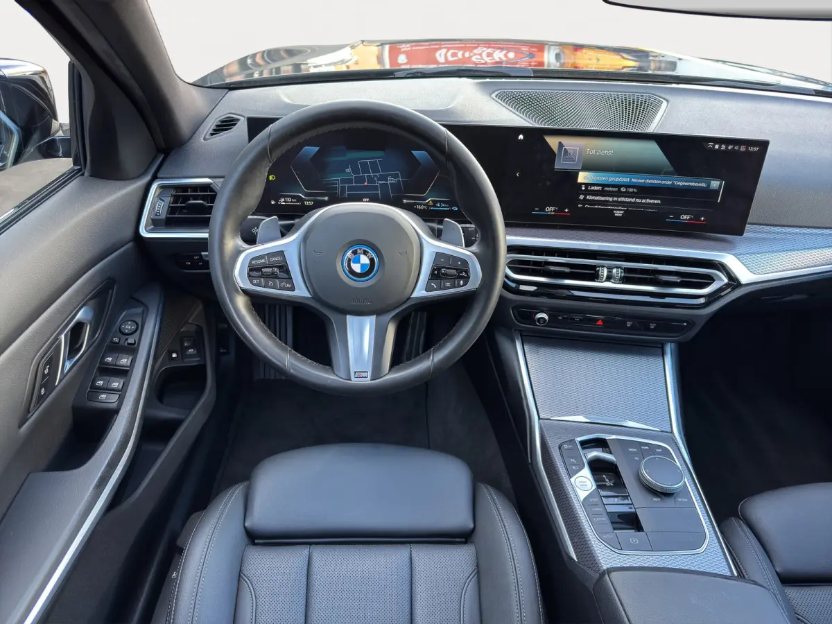 330e M-Sport Volleder | SoH 94% | 360 camera | Panoramadak | Cruise control adaptief | Stoelverwarming |