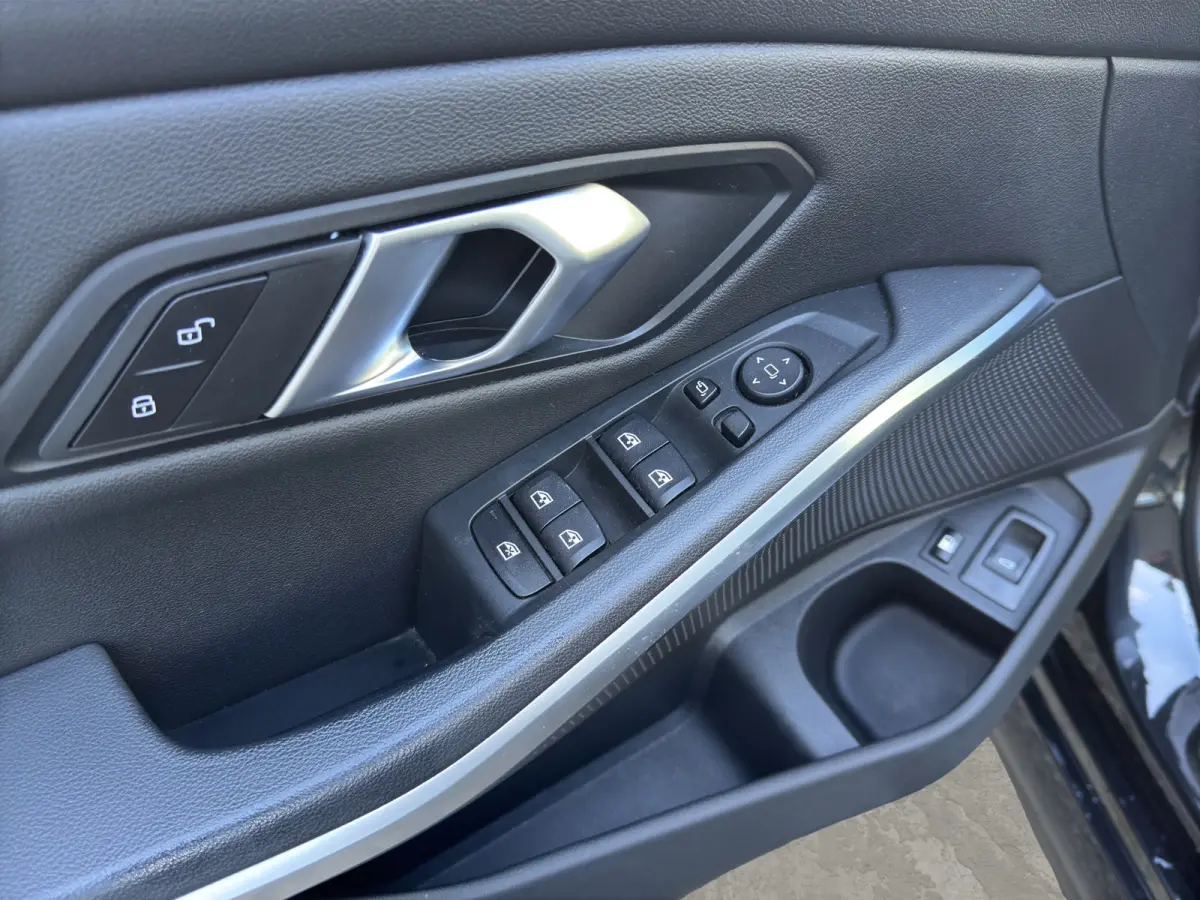 330e M-Sport Volleder | SoH 94% | 360 camera | Panoramadak | Cruise control adaptief | Stoelverwarming |