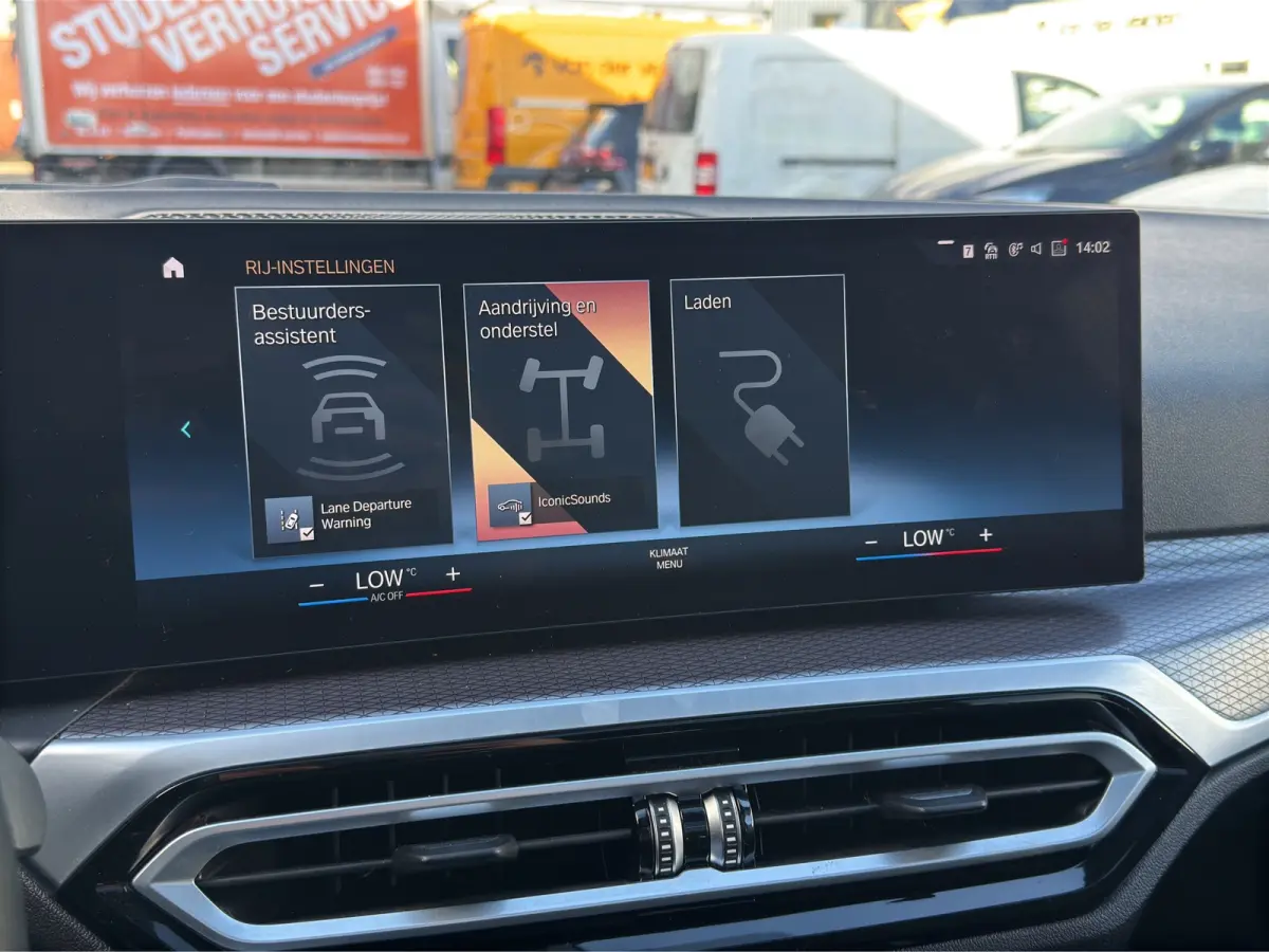 330e M-Sport Volleder | SoH 94% | 360 camera | Panoramadak | Cruise control adaptief | Stoelverwarming |