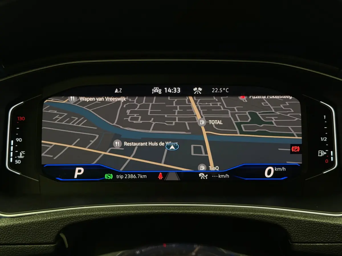 2.0 TSI 4Motion R / Akrapovic / Pano / Dcc / Acc / Leder / Carplay / Dodehoek / Camera / Keyless Go / Ambiance /