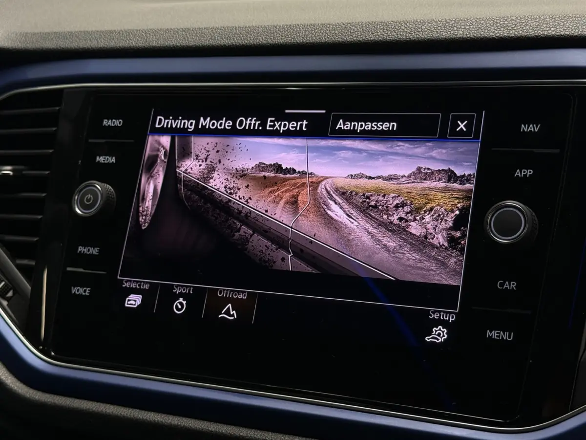 2.0 TSI 4Motion R / Akrapovic / Pano / Dcc / Acc / Leder / Carplay / Dodehoek / Camera / Keyless Go / Ambiance /