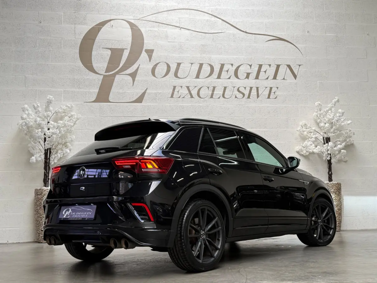 2.0 TSI 4Motion R / Akrapovic / Pano / Dcc / Acc / Leder / Carplay / Dodehoek / Camera / Keyless Go / Ambiance /