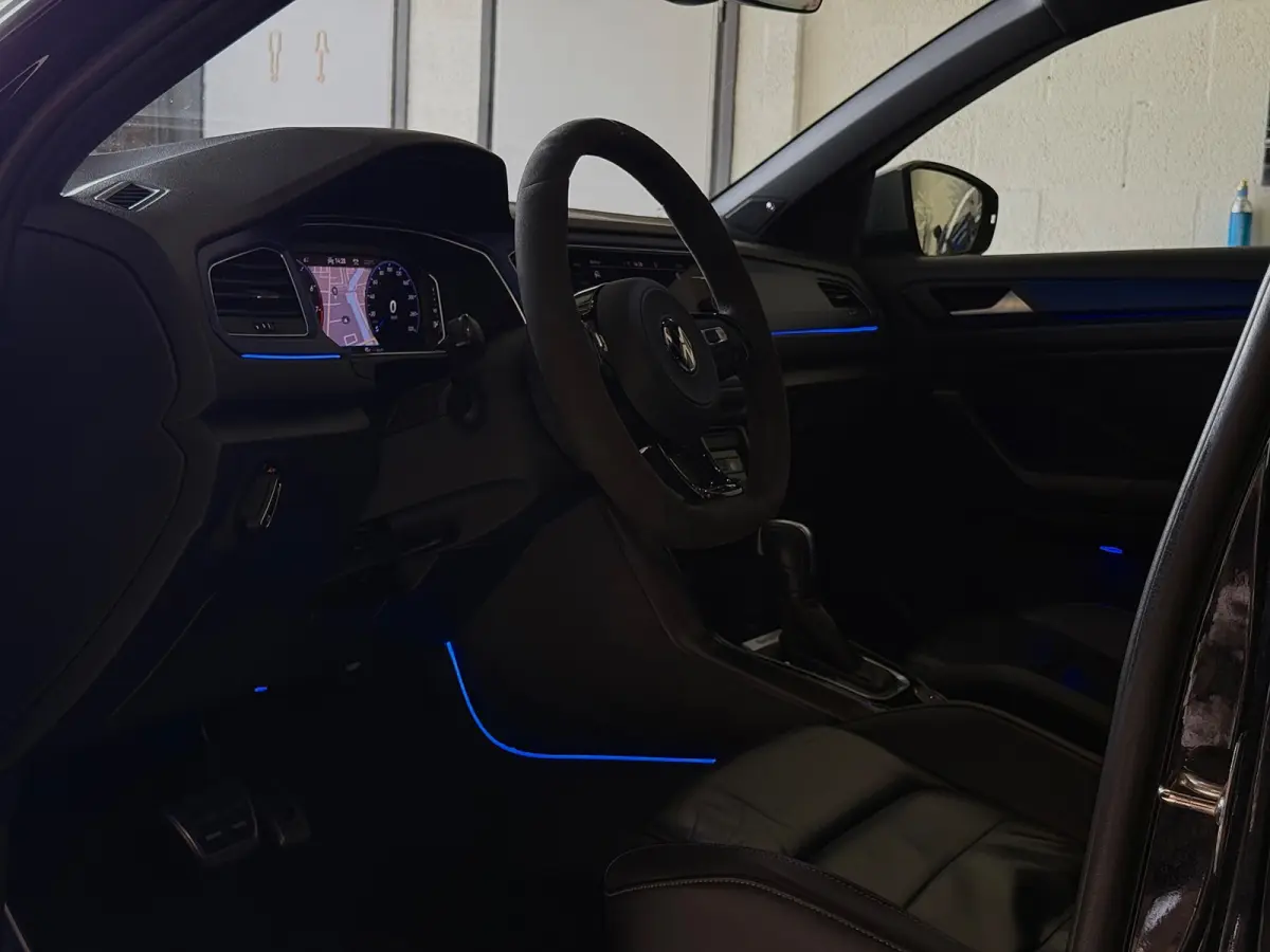 2.0 TSI 4Motion R / Akrapovic / Pano / Dcc / Acc / Leder / Carplay / Dodehoek / Camera / Keyless Go / Ambiance /