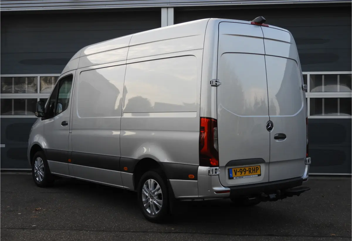 319 1.9 CDI L2H2 RWD AUT | 360° CAMERA | 2.8t TREKGEWICHT | DISTRONIC