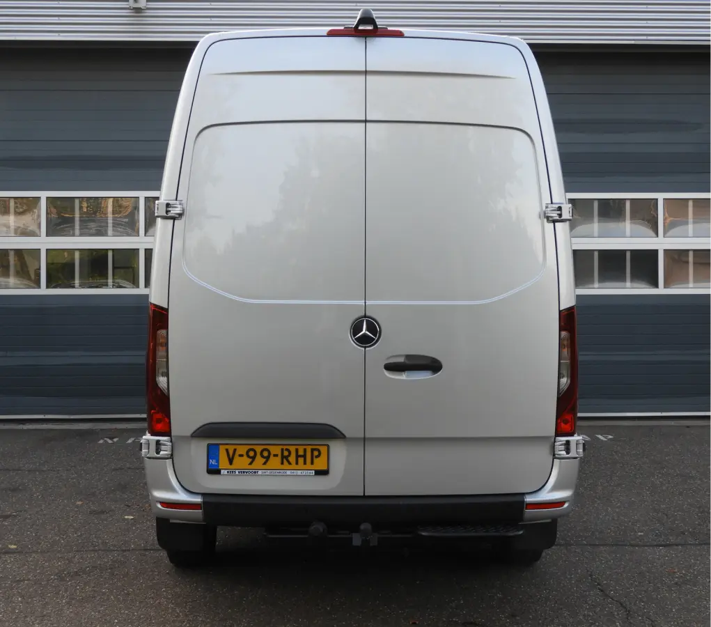 319 1.9 CDI L2H2 RWD AUT | 360° CAMERA | 2.8t TREKGEWICHT | DISTRONIC