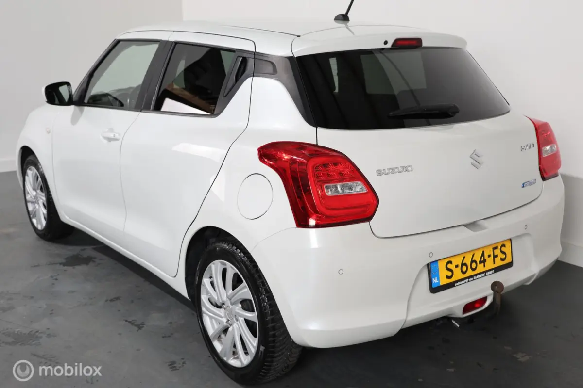1.2 Comfort Smart Hybrid - Afneembare trekhaak - Stoelverwarming - Camera