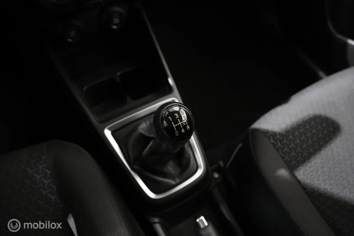 1.2 Comfort Smart Hybrid - Afneembare trekhaak - Stoelverwarming - Camera