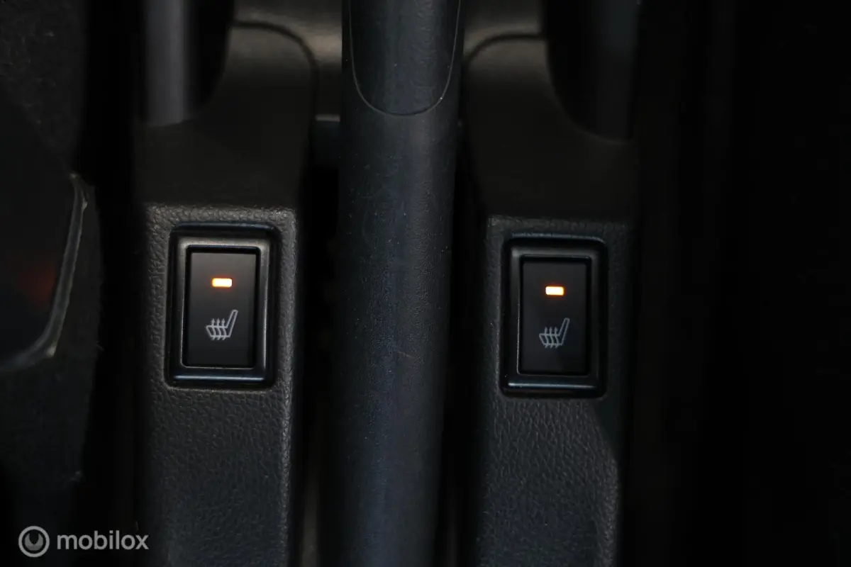 1.2 Comfort Smart Hybrid - Afneembare trekhaak - Stoelverwarming - Camera
