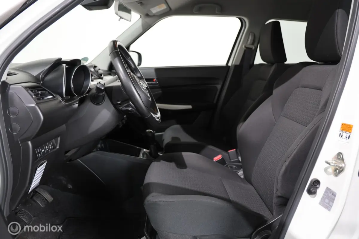 1.2 Comfort Smart Hybrid - Afneembare trekhaak - Stoelverwarming - Camera