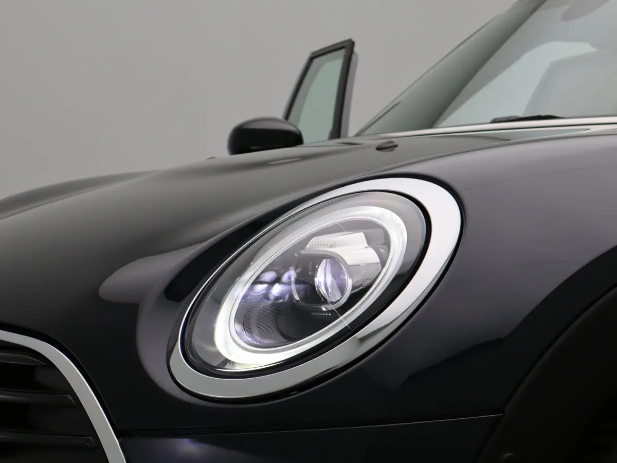 Mini 1.5 Cooper Richmond Park Edition |  Achteruitrijcamera | Panoramisch schuifdak | Climate Control | Apple Carplay/Android Auto
