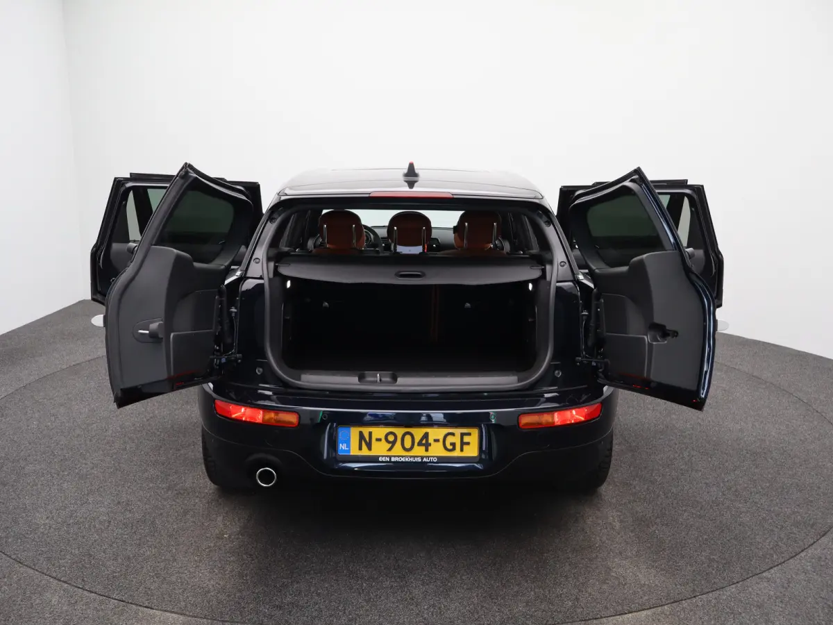 Mini 1.5 Cooper Richmond Park Edition |  Achteruitrijcamera | Panoramisch schuifdak | Climate Control | Apple Carplay/Android Auto