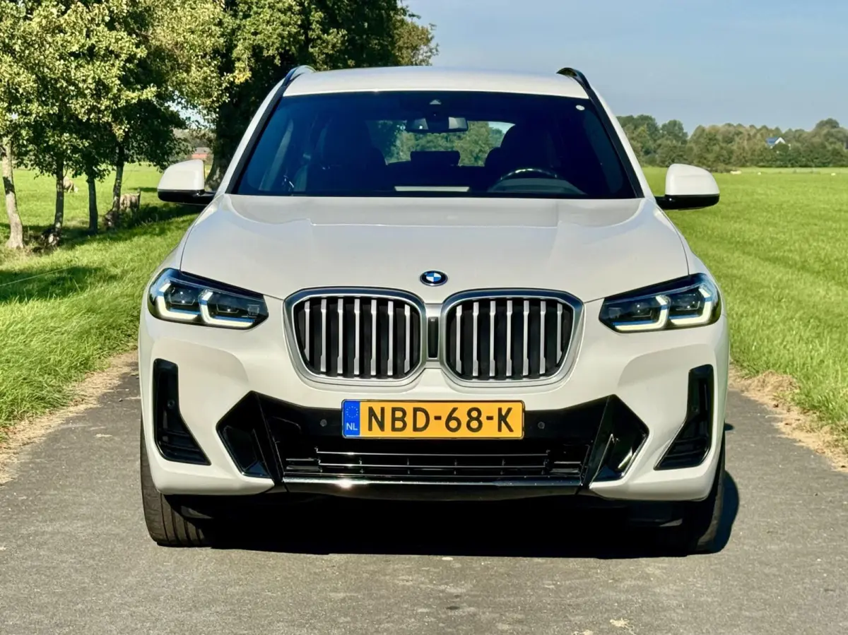 xDrive30e M Sport|Laserlight|HUD|Driving Assistant|Comfort Access|Zeer nette auto!