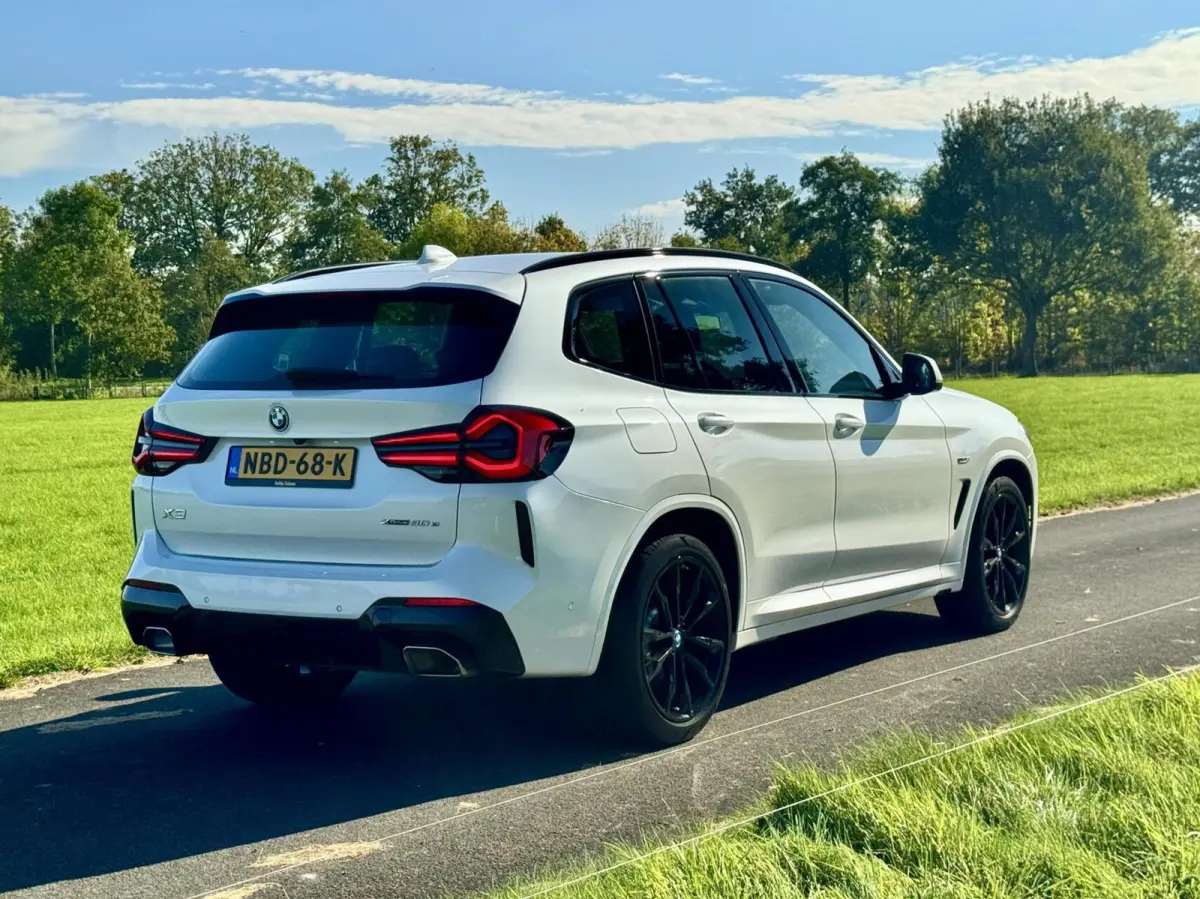 xDrive30e M Sport|Laserlight|HUD|Driving Assistant|Comfort Access|Zeer nette auto!