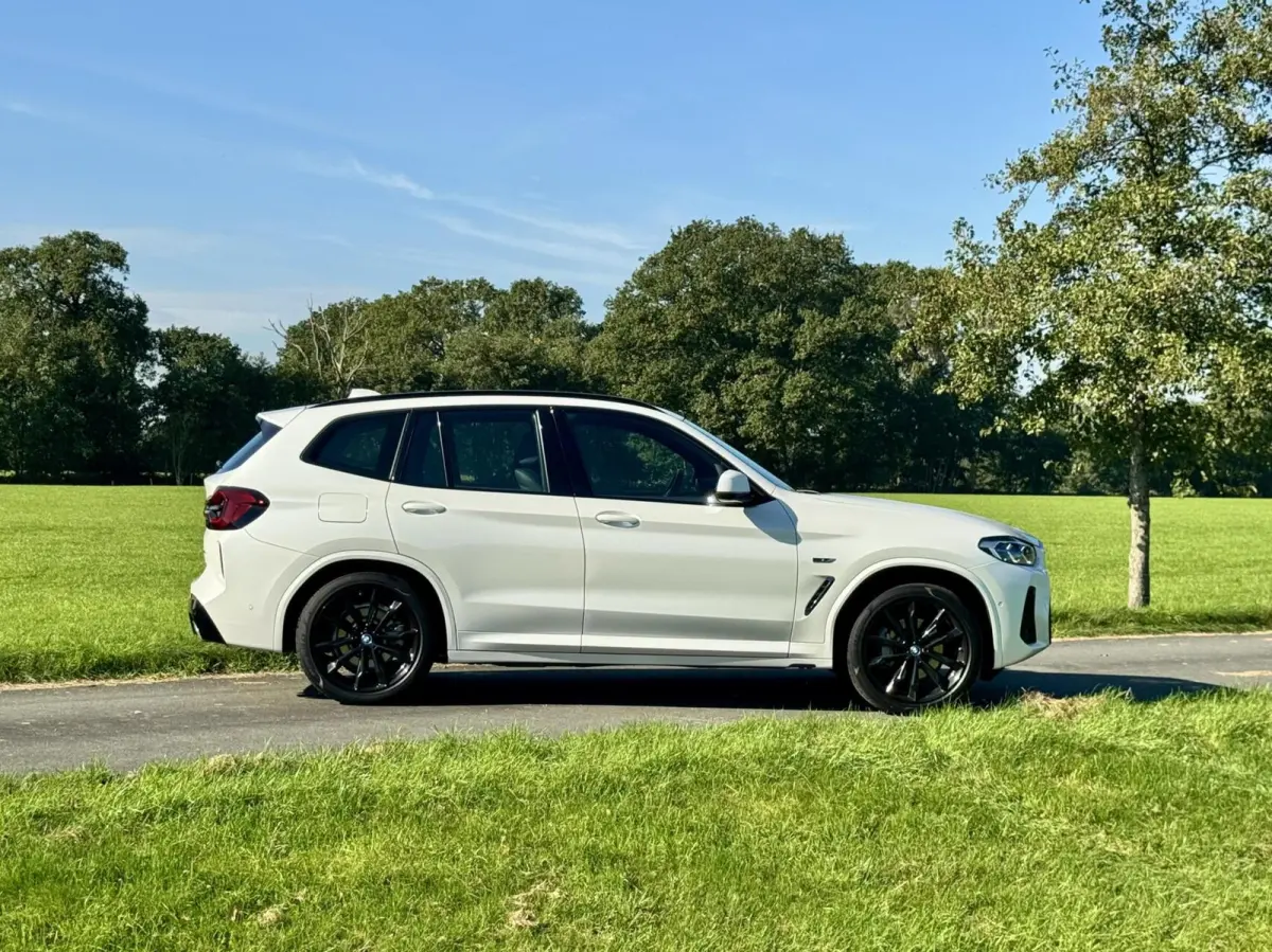 xDrive30e M Sport|Laserlight|HUD|Driving Assistant|Comfort Access|Zeer nette auto!