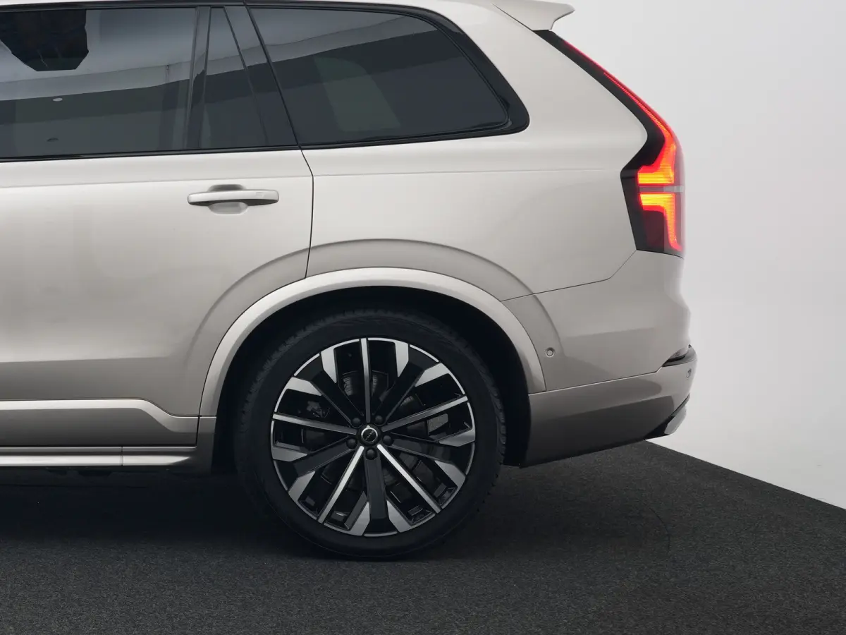 T8 Recharge AWD Ultra Dark | Luchtvering | Bowers & Wilkins | 360° | Head-Up | Massage | Panoramadak | Trekhaak