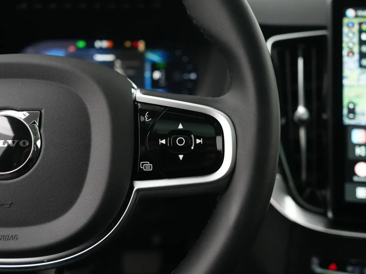 T8 Recharge AWD Ultra Dark | Luchtvering | Bowers & Wilkins | 360° | Head-Up | Massage | Panoramadak | Trekhaak