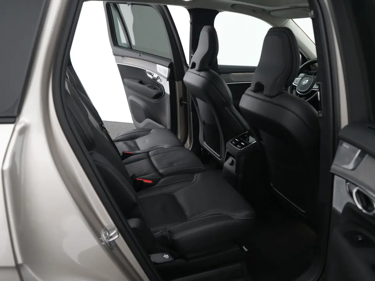 T8 Recharge AWD Ultra Dark | Luchtvering | Bowers & Wilkins | 360° | Head-Up | Massage | Panoramadak | Trekhaak