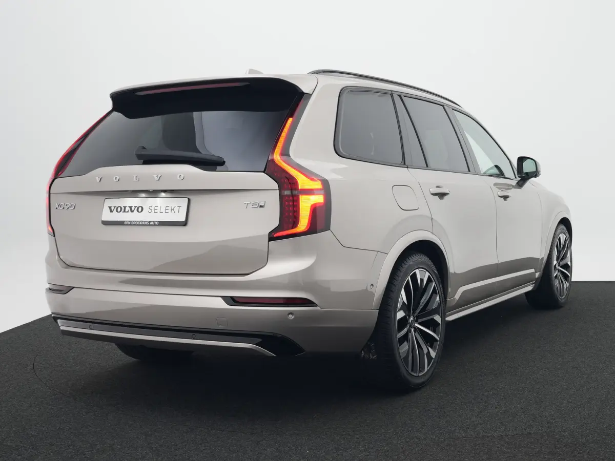 T8 Recharge AWD Ultra Dark | Luchtvering | Bowers & Wilkins | 360° | Head-Up | Massage | Panoramadak | Trekhaak