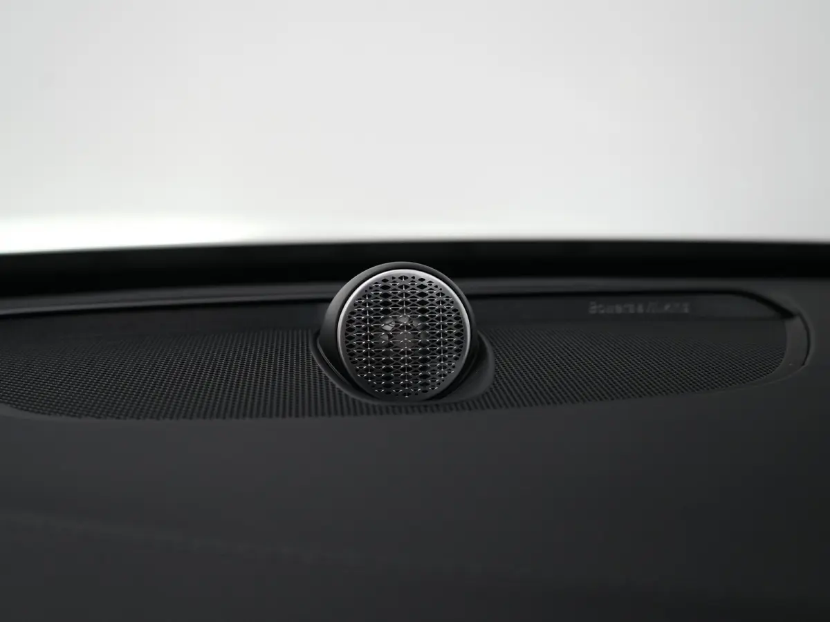 T8 Recharge AWD Ultra Dark | Luchtvering | Bowers & Wilkins | 360° | Head-Up | Massage | Panoramadak | Trekhaak