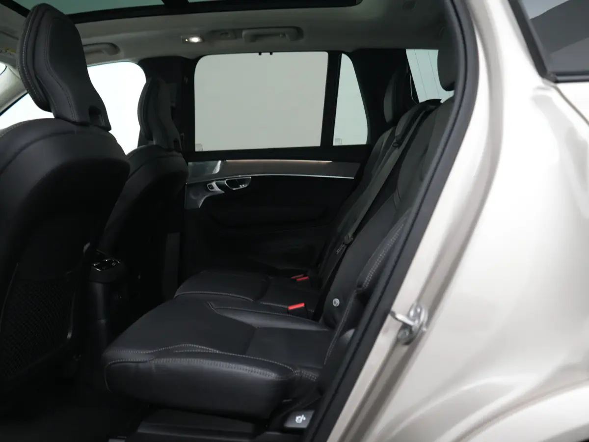 T8 Recharge AWD Ultra Dark | Luchtvering | Bowers & Wilkins | 360° | Head-Up | Massage | Panoramadak | Trekhaak