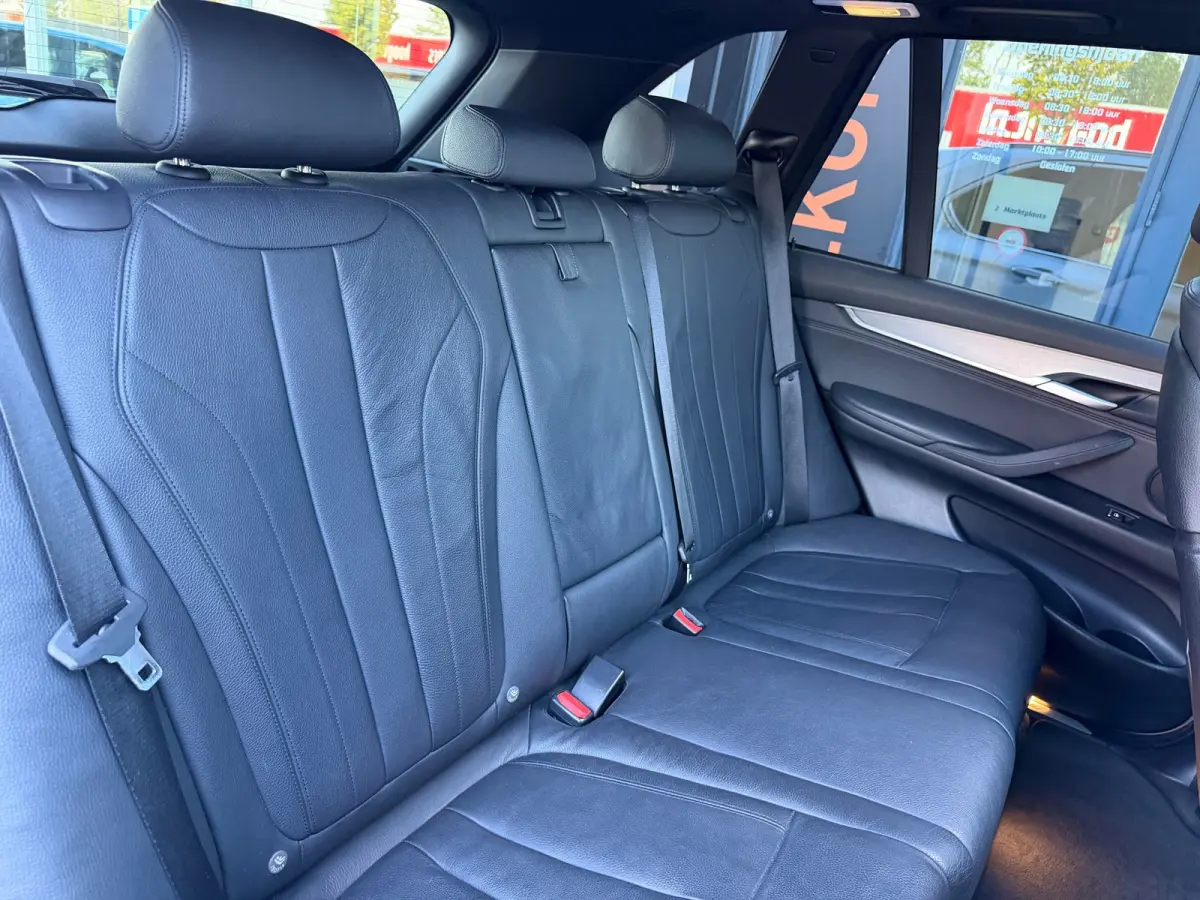 XDrive40e High Executive M Sport | Pano | Camera| Leer