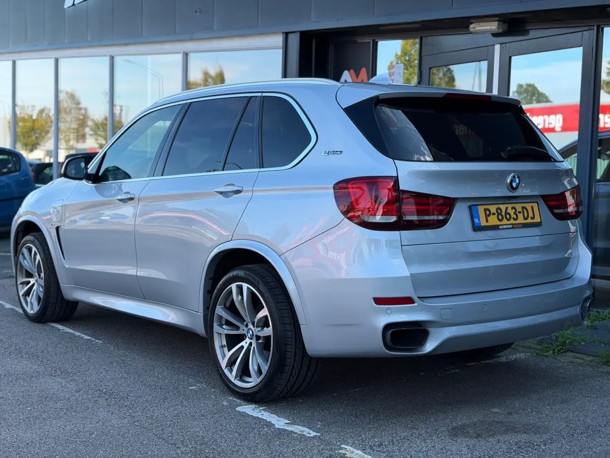 XDrive40e High Executive M Sport | Pano | Camera| Leer