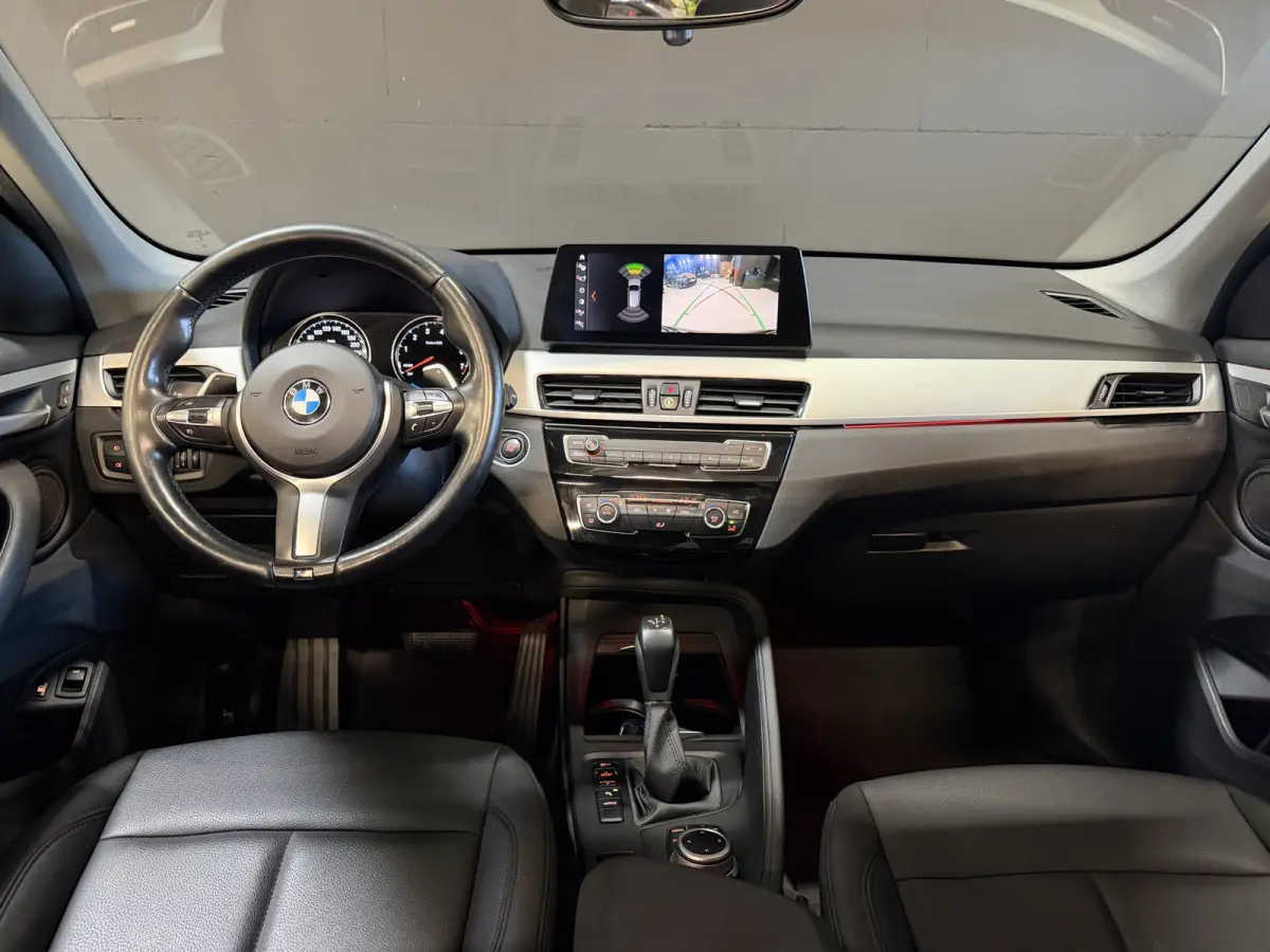 xDrive25e Executive | Pano | Head-up | Leder | M-stuur + velgen | Camera | Full LED | Dealer onderhouden