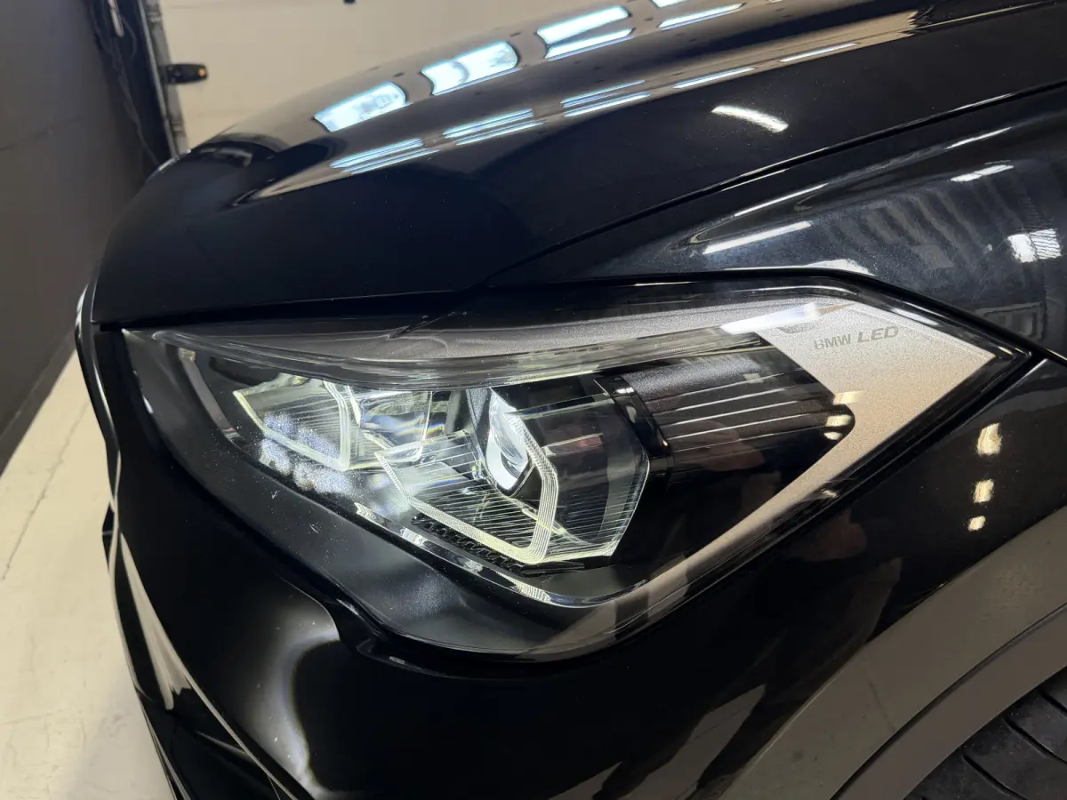 xDrive25e Executive | Pano | Head-up | Leder | M-stuur + velgen | Camera | Full LED | Dealer onderhouden