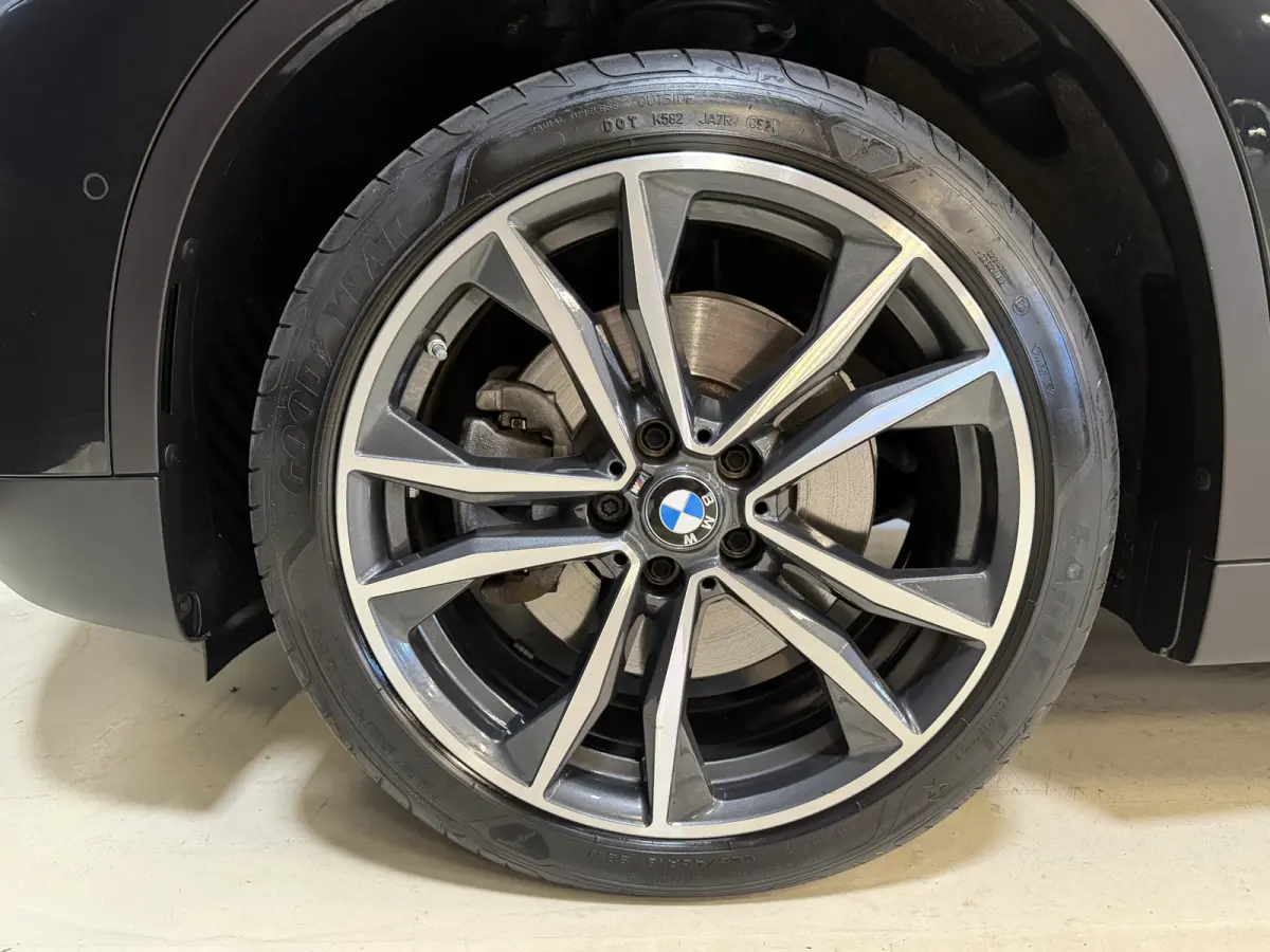xDrive25e Executive | Pano | Head-up | Leder | M-stuur + velgen | Camera | Full LED | Dealer onderhouden