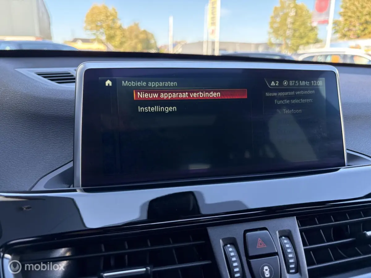 sDrive20i High Executive Panorama / HUD / Trekhaak