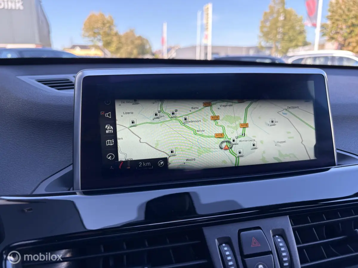 sDrive20i High Executive Panorama / HUD / Trekhaak