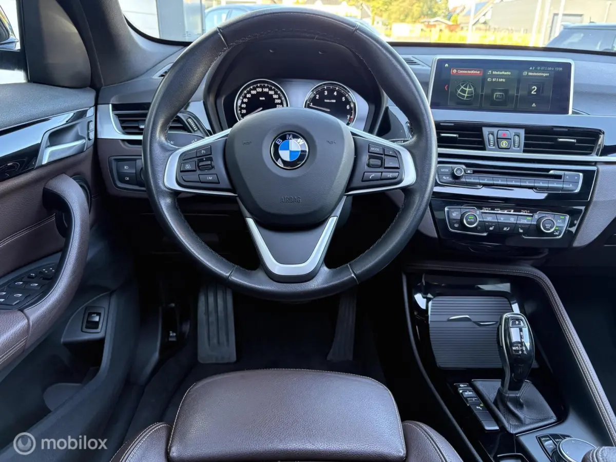 sDrive20i High Executive Panorama / HUD / Trekhaak