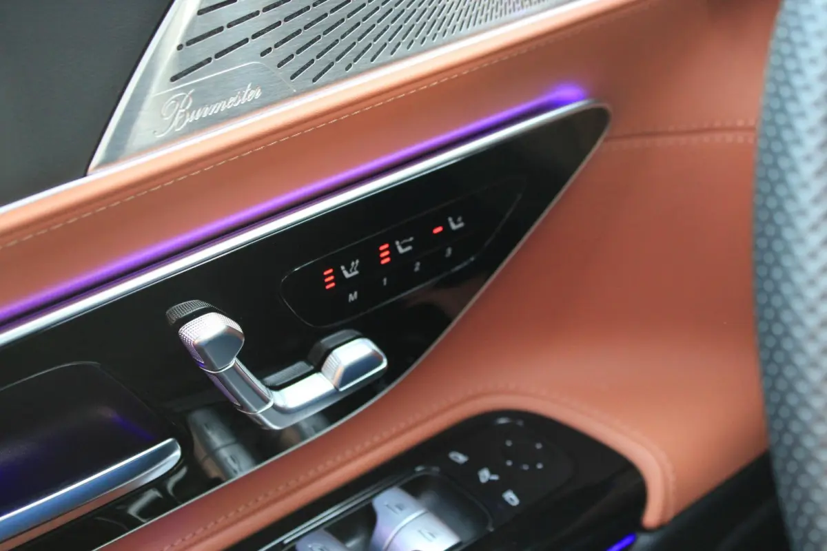 Roadster AMG 63 4MATIC+ Monzagrijs Magno | 4-Wielsturing | Burmester | Digital Light | Airscarf | Rode Kap | Memory | Keyless | Night | Distronic | BTW