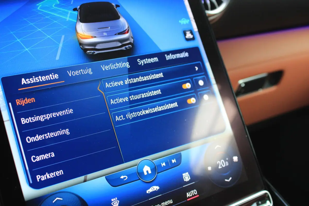 Roadster AMG 63 4MATIC+ Monzagrijs Magno | 4-Wielsturing | Burmester | Digital Light | Airscarf | Rode Kap | Memory | Keyless | Night | Distronic | BTW
