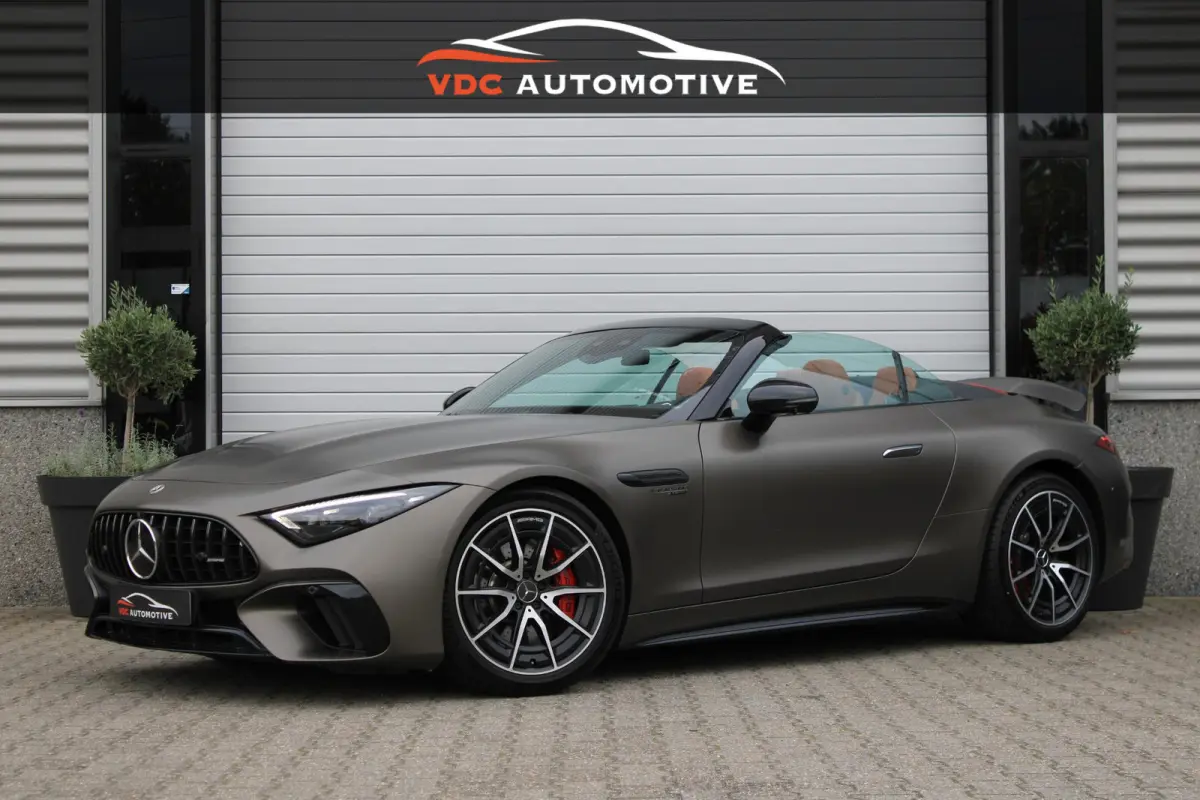 Roadster AMG 63 4MATIC+ Monzagrijs Magno | 4-Wielsturing | Burmester | Digital Light | Airscarf | Rode Kap | Memory | Keyless | Night | Distronic | BTW