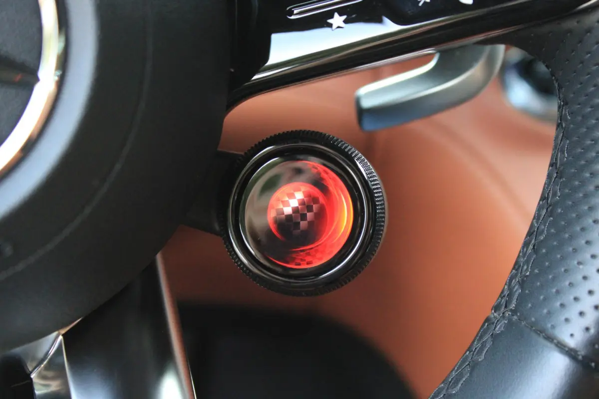 Roadster AMG 63 4MATIC+ Monzagrijs Magno | 4-Wielsturing | Burmester | Digital Light | Airscarf | Rode Kap | Memory | Keyless | Night | Distronic | BTW