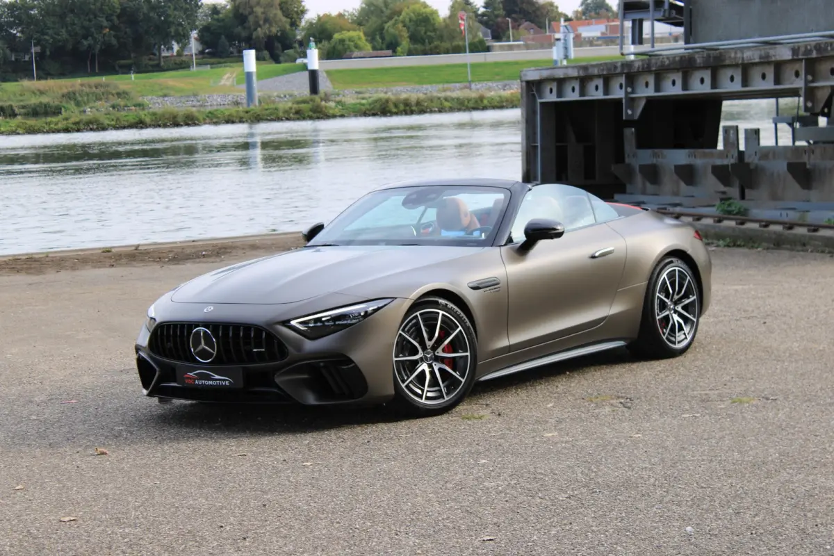 Roadster AMG 63 4MATIC+ Monzagrijs Magno | 4-Wielsturing | Burmester | Digital Light | Airscarf | Rode Kap | Memory | Keyless | Night | Distronic | BTW