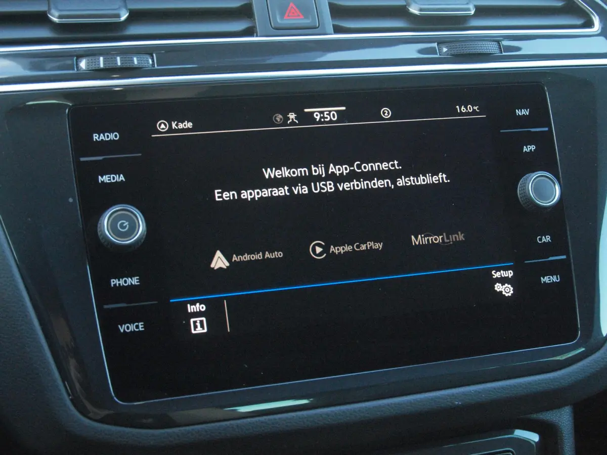 1.4 TSI eHybrid R-Line Business+ | Trekhaak | Apple Carplay | Sfeerverlichting | ACC | Virtual Cockpit | NL-Auto |