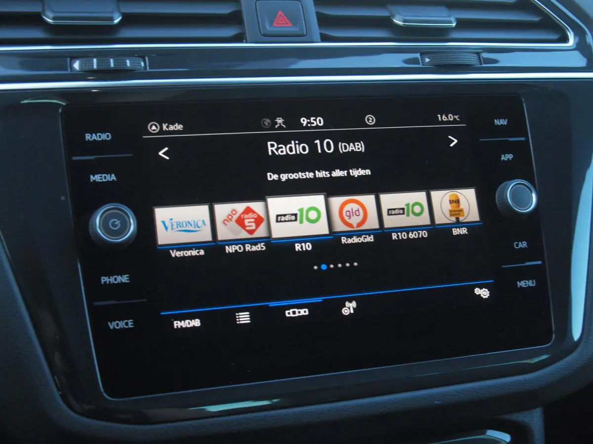 1.4 TSI eHybrid R-Line Business+ | Trekhaak | Apple Carplay | Sfeerverlichting | ACC | Virtual Cockpit | NL-Auto |