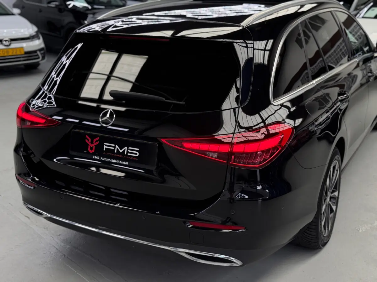 300 e Luxury Line Camera CarPlay BTW
