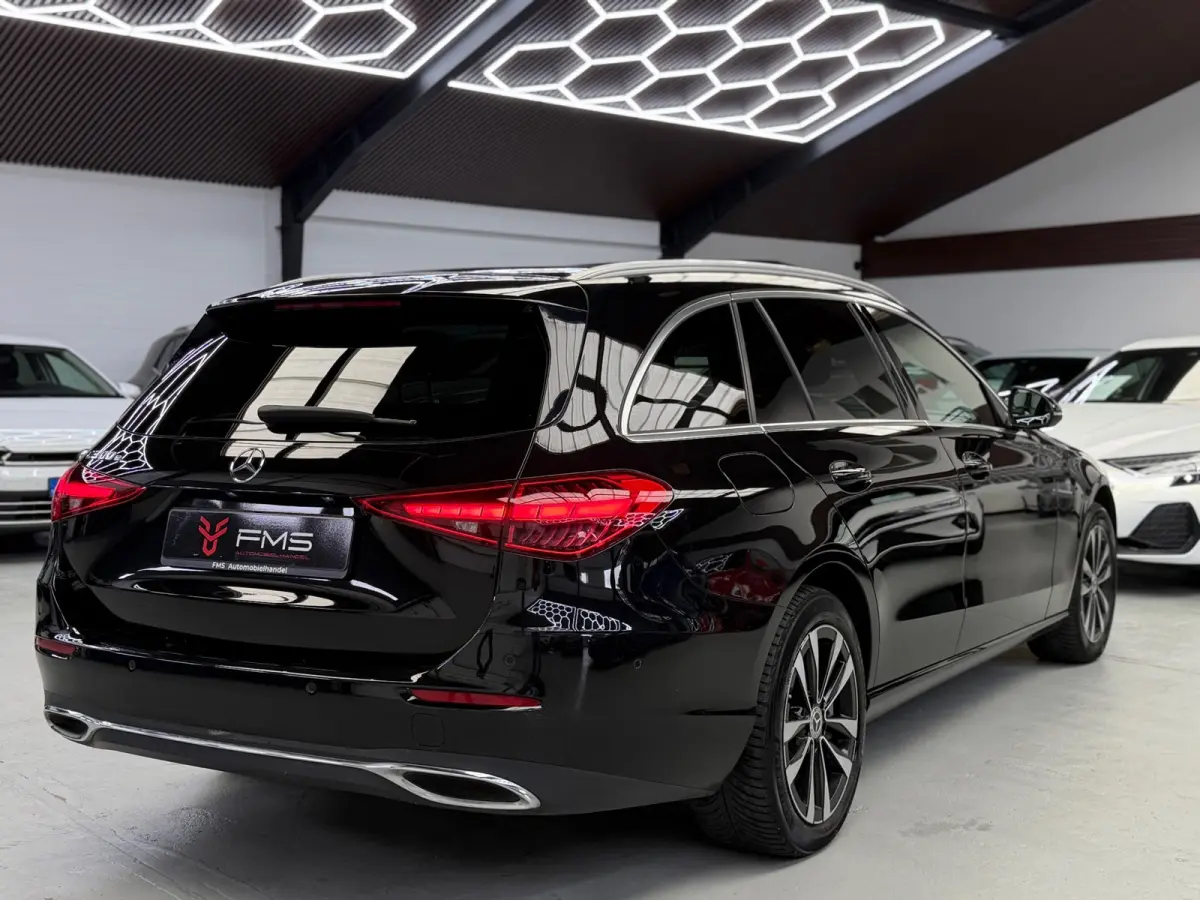 300 e Luxury Line Camera CarPlay BTW