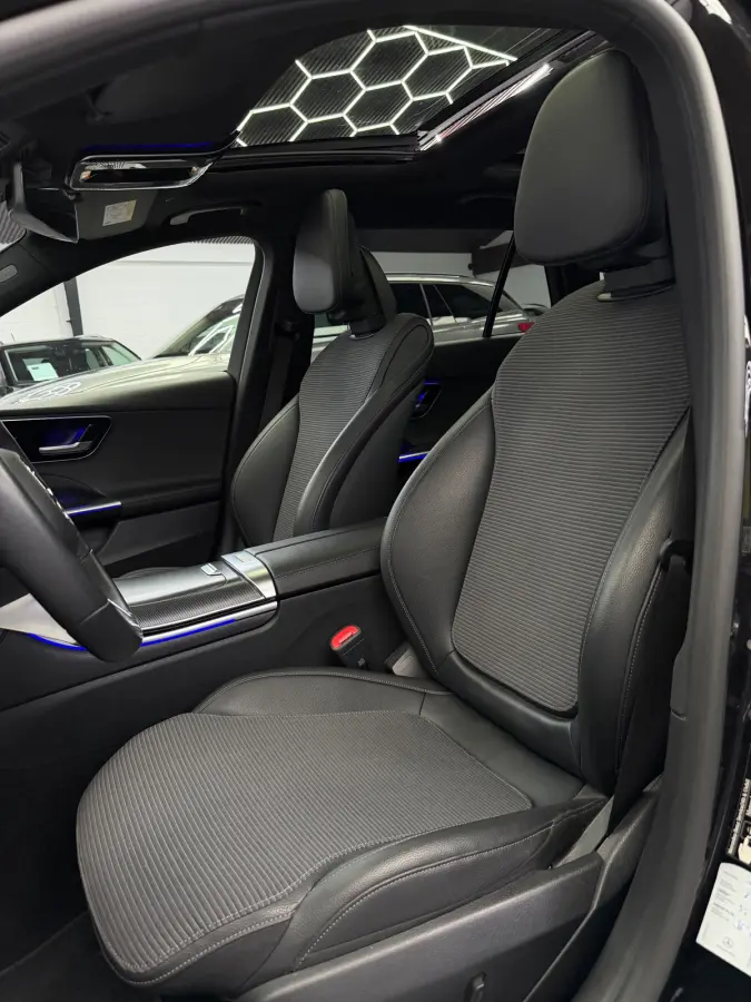 300 e Luxury Line Camera CarPlay BTW