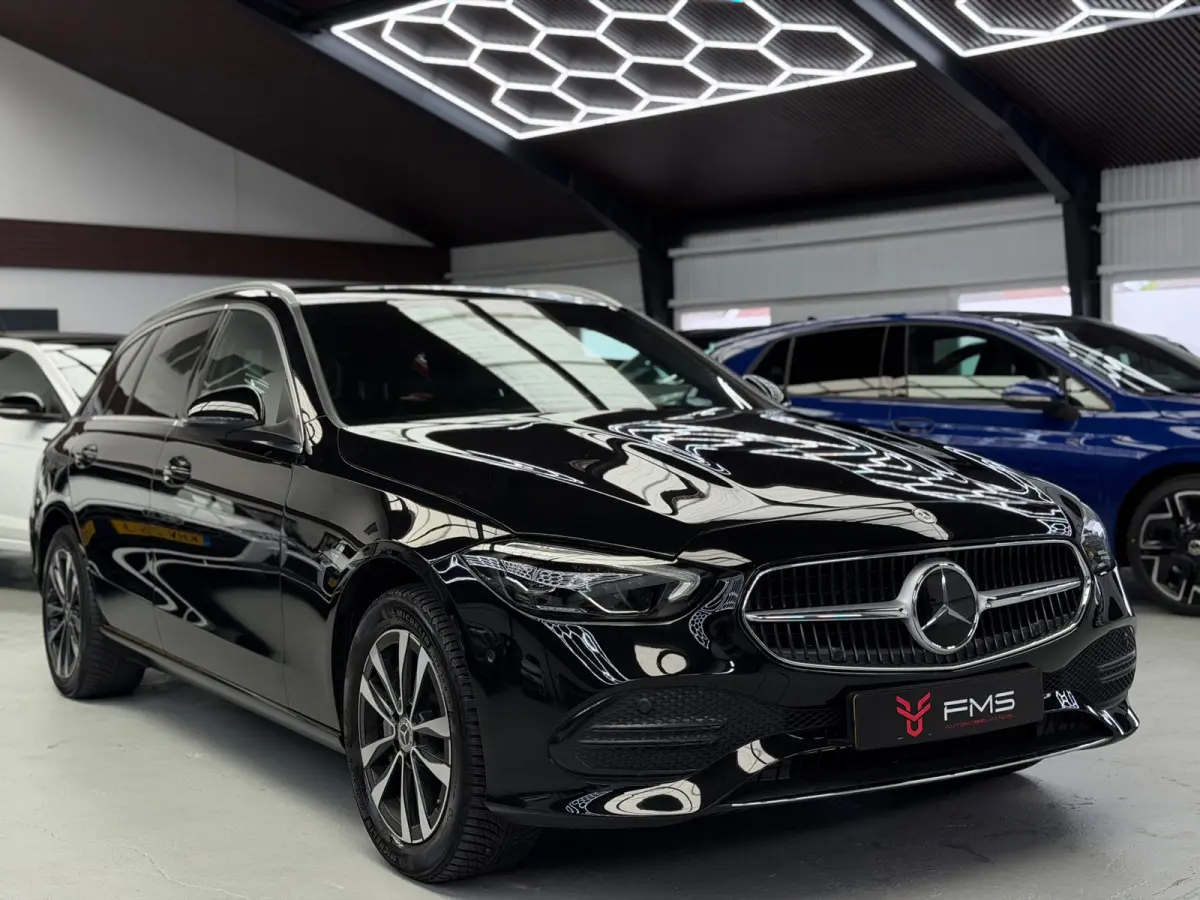 300 e Luxury Line Camera CarPlay BTW