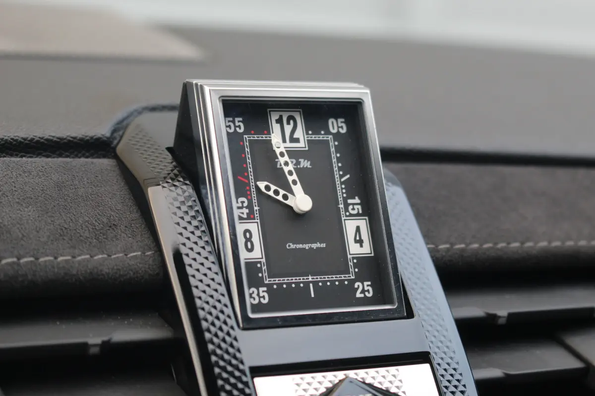 E-Tense 4x4 Performance Line | Pano | Leder / Alcantara | Memory | Camera | Focal Audio | CarPlay | Climate & Cruise C. | Pano | Leder / Alcantara | Memory | Camera | Focal Audio | CarPlay |